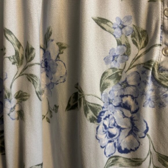 Laura Ashley M Sleep or Loungewear Floral Brushed Poly Button Short Sleeve 36" - Picture 4 of 6